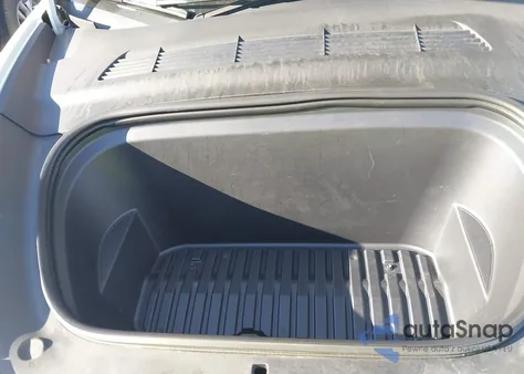 2023 Tesla Model Y Awd/Long Range Dual Motor All-Wheel Drive из США, поврежденный, VIN 7SAYGDEE4PF749862